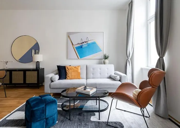 Pristine 1br Suite, Quick To By Hm Апартаменти *