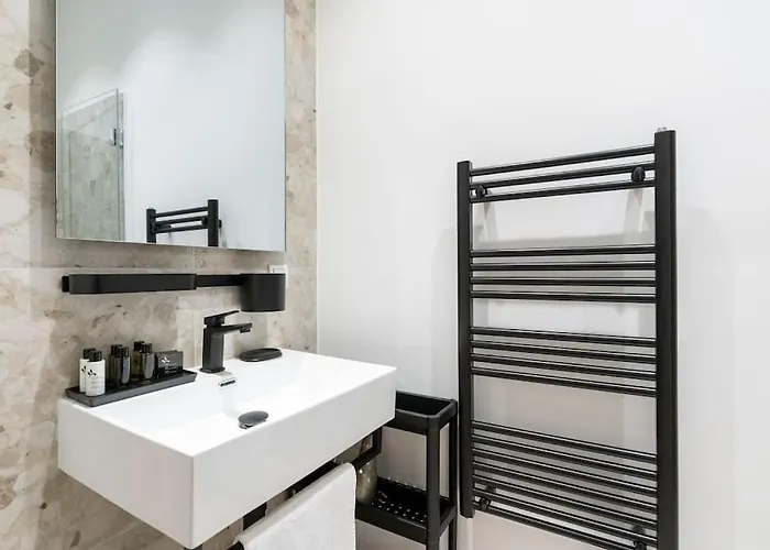 Апартаменти Pristine 1br Suite, Quick To By Hm