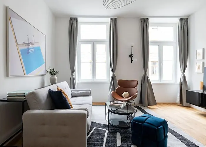Pristine 1br Suite, Quick To By Hm Апартаменти