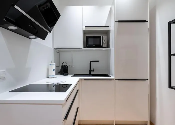 Pristine 1br Suite, Quick To By Hm *